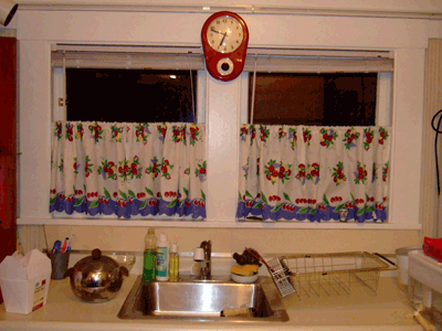 kitchencurtains.gif